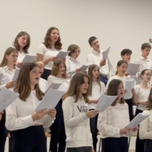 Il medley del concerto del coro della Scuola Secondaria di I grado Andrea Mandelli