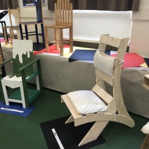 Chair design: dall’idea all’oggetto. Il percorso di tecnologia in terza media